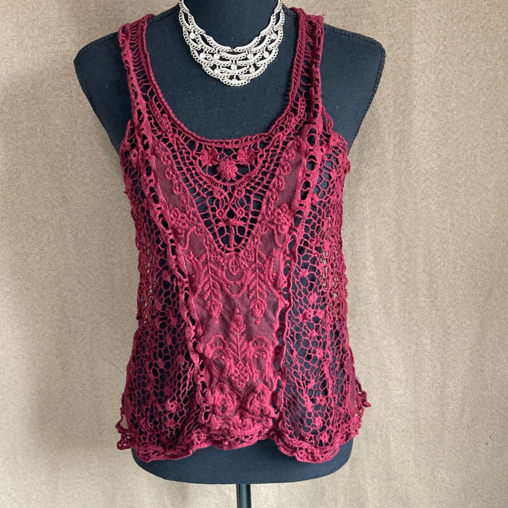 Vanity Elegant Burgundy Lace Tank Top Size S